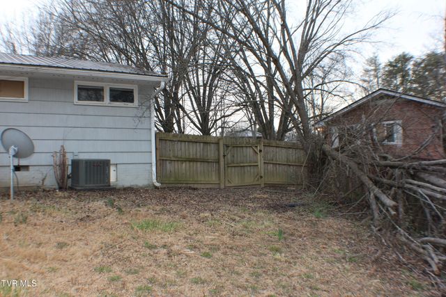 30 Brown Avenue, Greeneville, TN 37743