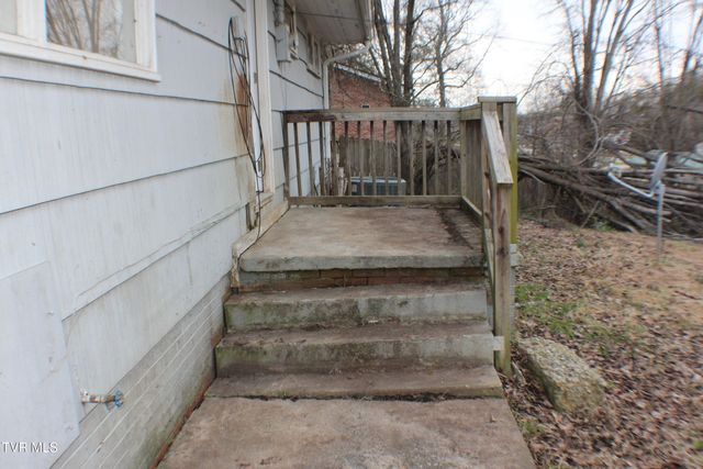 30 Brown Avenue, Greeneville, TN 37743