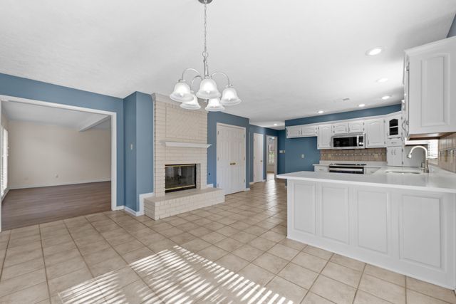 1393 CROSSVIEW LN, Collierville, TN 38017