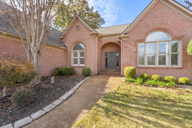 1393 CROSSVIEW LN, Collierville, TN 38017