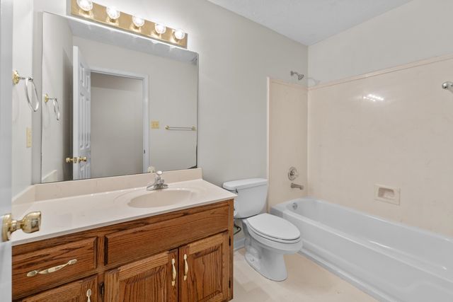 1393 CROSSVIEW LN, Collierville, TN 38017