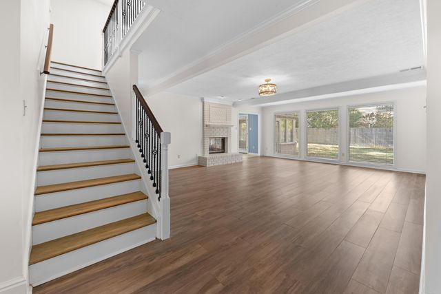 1393 CROSSVIEW LN, Collierville, TN 38017