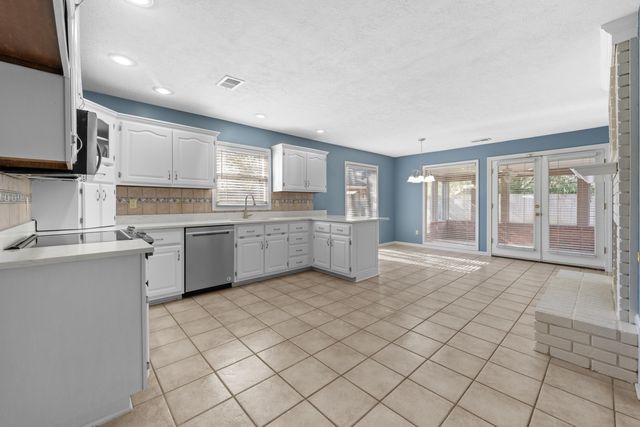 1393 CROSSVIEW LN, Collierville, TN 38017