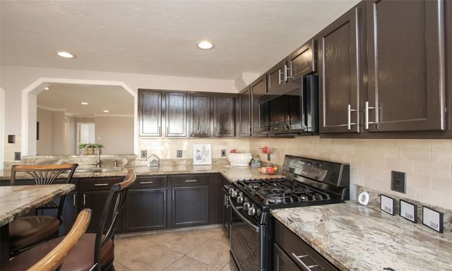 2014 Grand Park Drive, Missouri City, TX 77489
