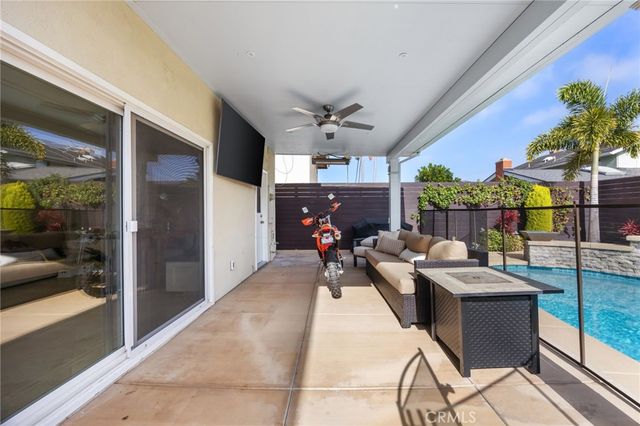 10062 Cynthia, Huntington Beach, CA 92646