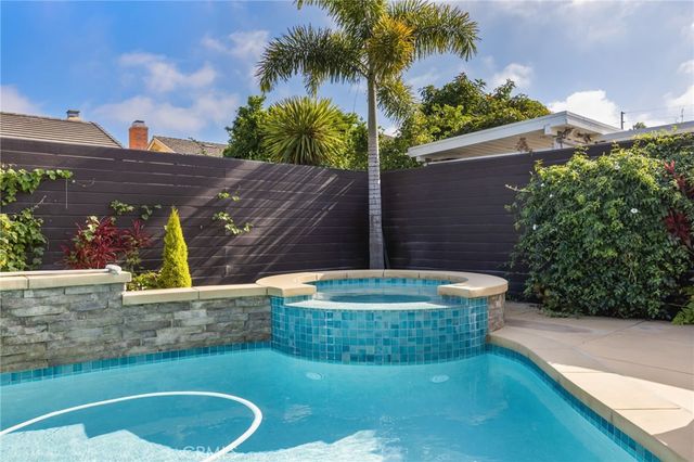 10062 Cynthia, Huntington Beach, CA 92646