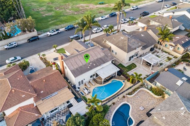 10062 Cynthia, Huntington Beach, CA 92646