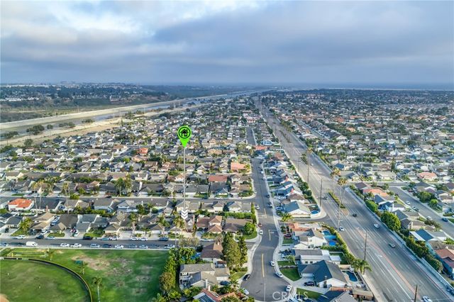 10062 Cynthia, Huntington Beach, CA 92646