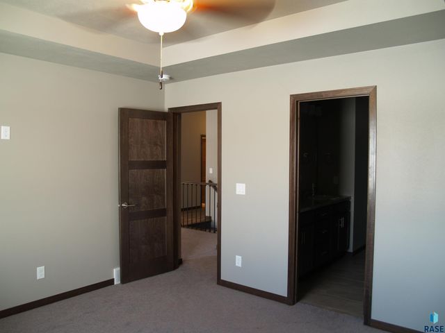 308 E Countryside Ave Avenue, Lennox, SD 57039