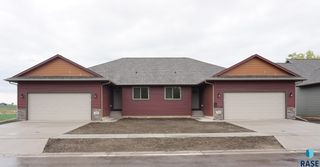 308 E Countryside Ave Avenue, Lennox, SD 57039