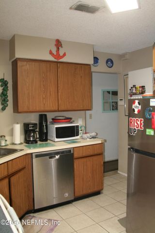 2238 FAIRWAY VILLAS Lane N, Atlantic Beach, FL 32233