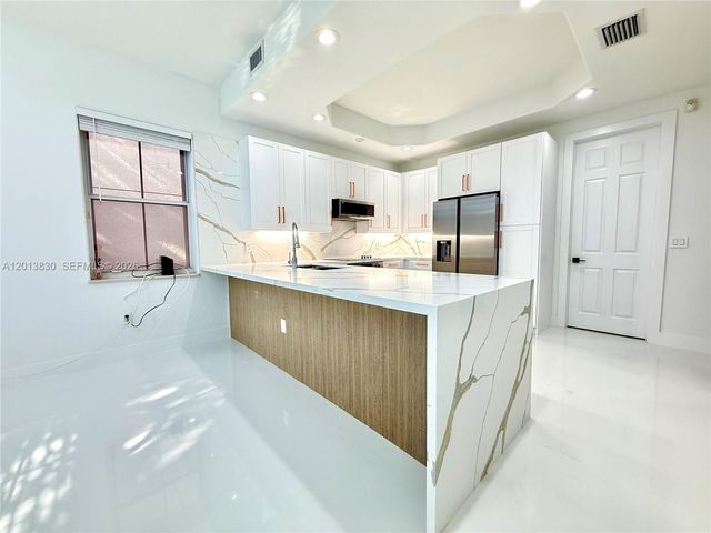 1455 Breakwater Ter, Hollywood, FL 33019