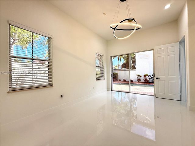 1455 Breakwater Ter, Hollywood, FL 33019