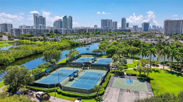 1455 Breakwater Ter, Hollywood, FL 33019