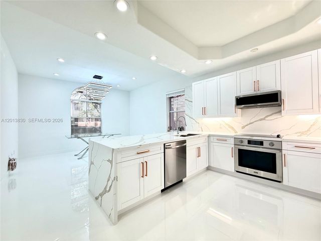 1455 Breakwater Ter, Hollywood, FL 33019