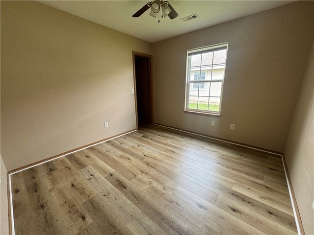 1302 N 22nd Street, Rogers, AR 72756