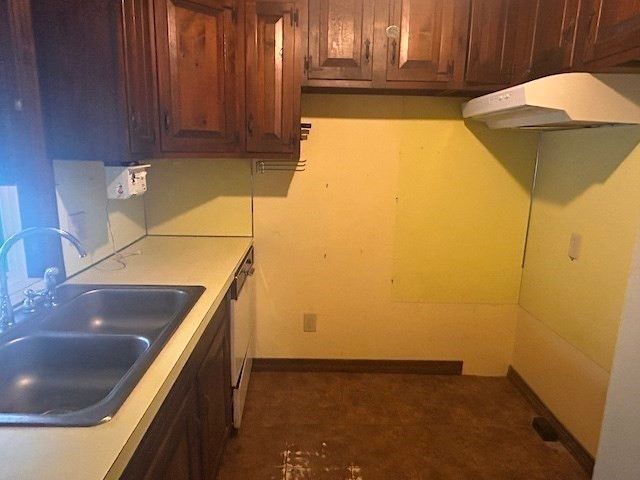 163 Morgan St, South Hadley, MA 01075