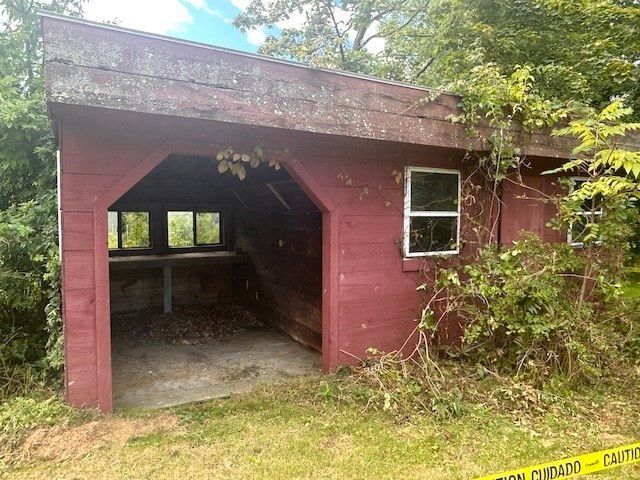 163 Morgan St, South Hadley, MA 01075