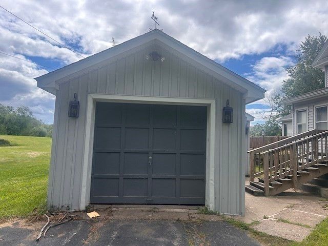 163 Morgan St, South Hadley, MA 01075