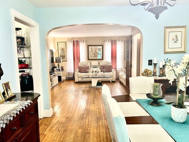 86 Beaverbrook Pkwy, Worcester, MA 01603