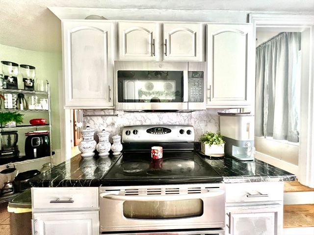 86 Beaverbrook Pkwy, Worcester, MA 01603