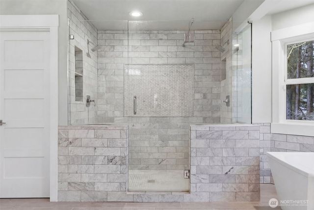 6405 84th Avenue Ct W, University Place, WA 98467