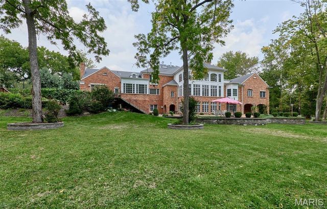 9780 Old Warson Road, St Louis, MO 63124