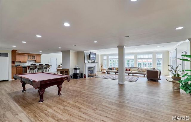 9780 Old Warson Road, St Louis, MO 63124