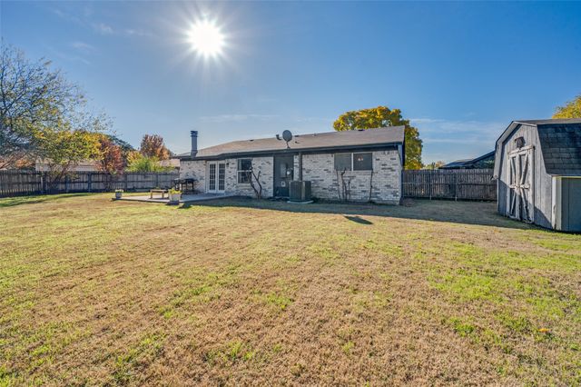 751 Tumbleweed Court, Fort Worth, TX 76108