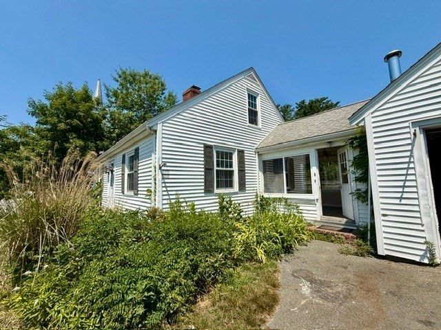 204 Main St, Hanson, MA 02341