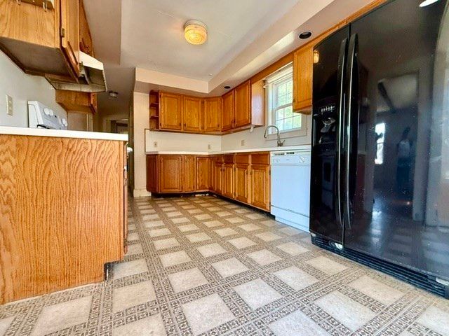 204 Main St, Hanson, MA 02341