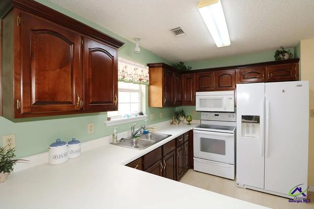 107 Woodfield Drive, Warner Robins, GA 31088
