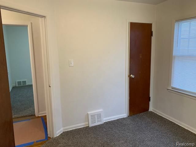 3299 W Ridgeway Avenue, Flint, MI 48504