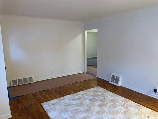 3299 W Ridgeway Avenue, Flint, MI 48504