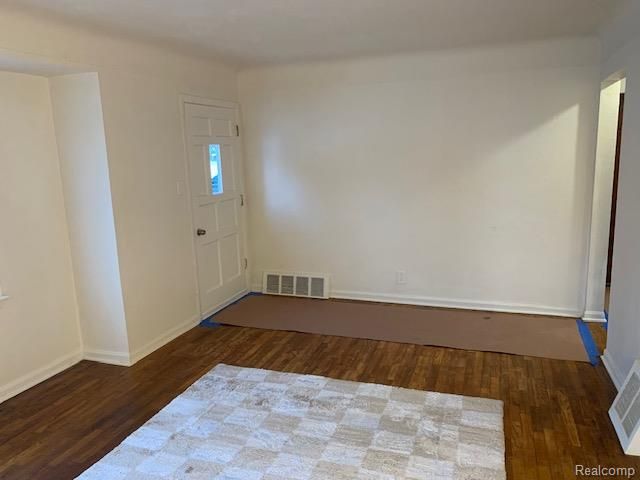 3299 W Ridgeway Avenue, Flint, MI 48504