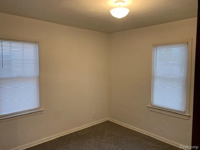 3299 W Ridgeway Avenue, Flint, MI 48504