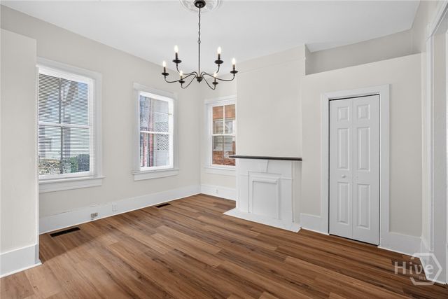 22 E 37th Street, Savannah, GA 31401