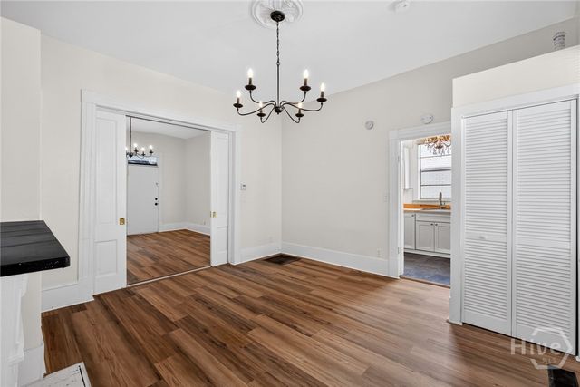 22 E 37th Street, Savannah, GA 31401