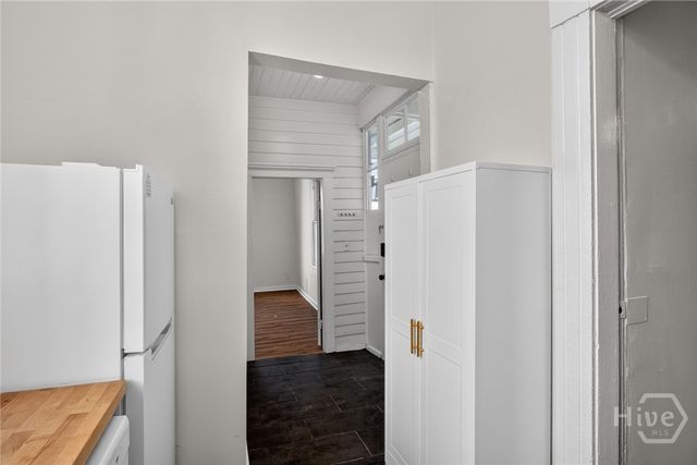 22 E 37th Street, Savannah, GA 31401