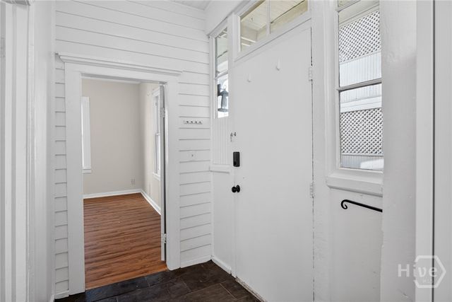 22 E 37th Street, Savannah, GA 31401