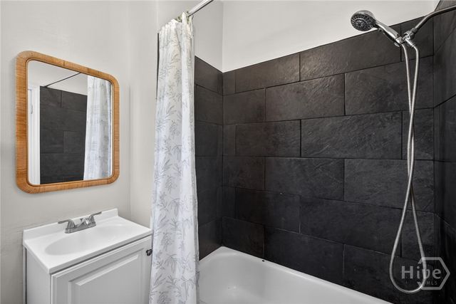 22 E 37th Street, Savannah, GA 31401