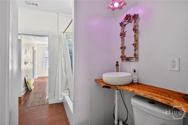 22 E 37th Street, Savannah, GA 31401