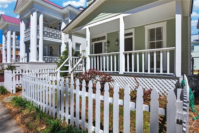 22 E 37th Street, Savannah, GA 31401