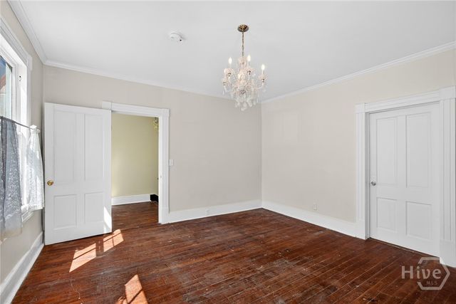 22 E 37th Street, Savannah, GA 31401