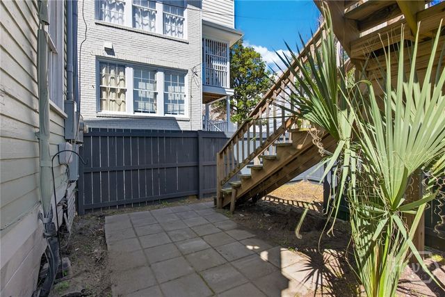 22 E 37th Street, Savannah, GA 31401