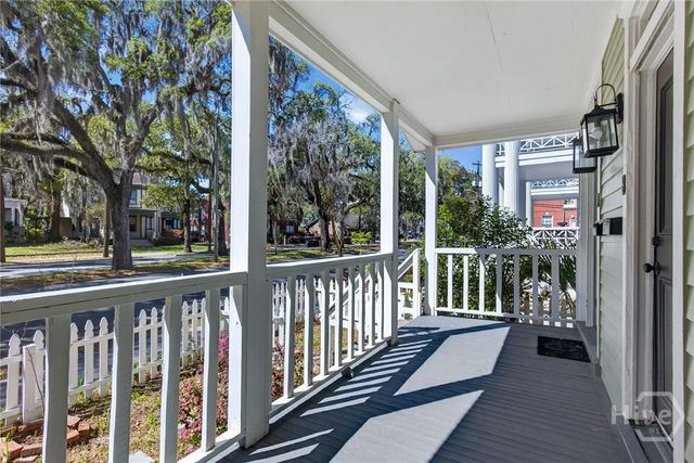 22 E 37th Street, Savannah, GA 31401