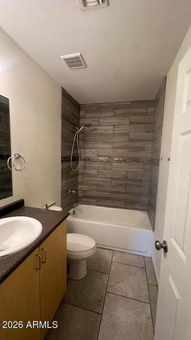 2828 E CHIPMAN Road, Phoenix, AZ 85040