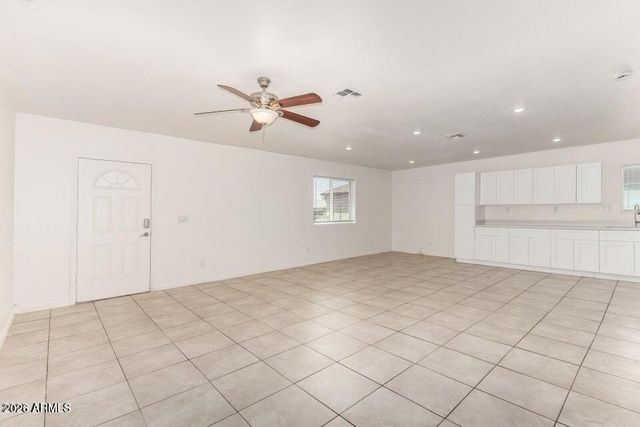2828 E CHIPMAN Road, Phoenix, AZ 85040