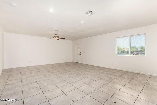 2828 E CHIPMAN Road, Phoenix, AZ 85040
