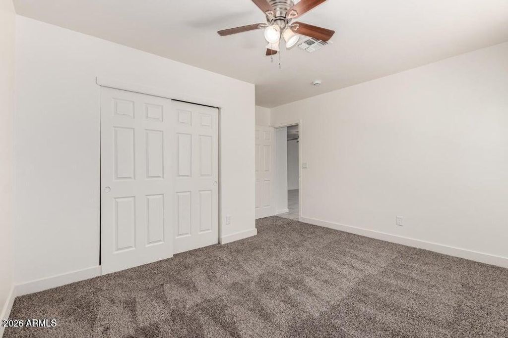 Image 17 of property listing at 2828 E CHIPMAN Road, Phoenix, AZ 85040